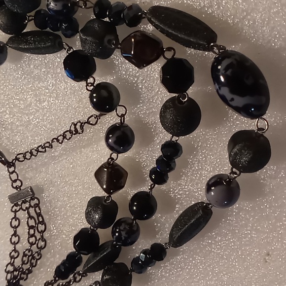 Multi layered multi faceted glass iradecent crystals cut beaded Necklace - Picture 4 of 7